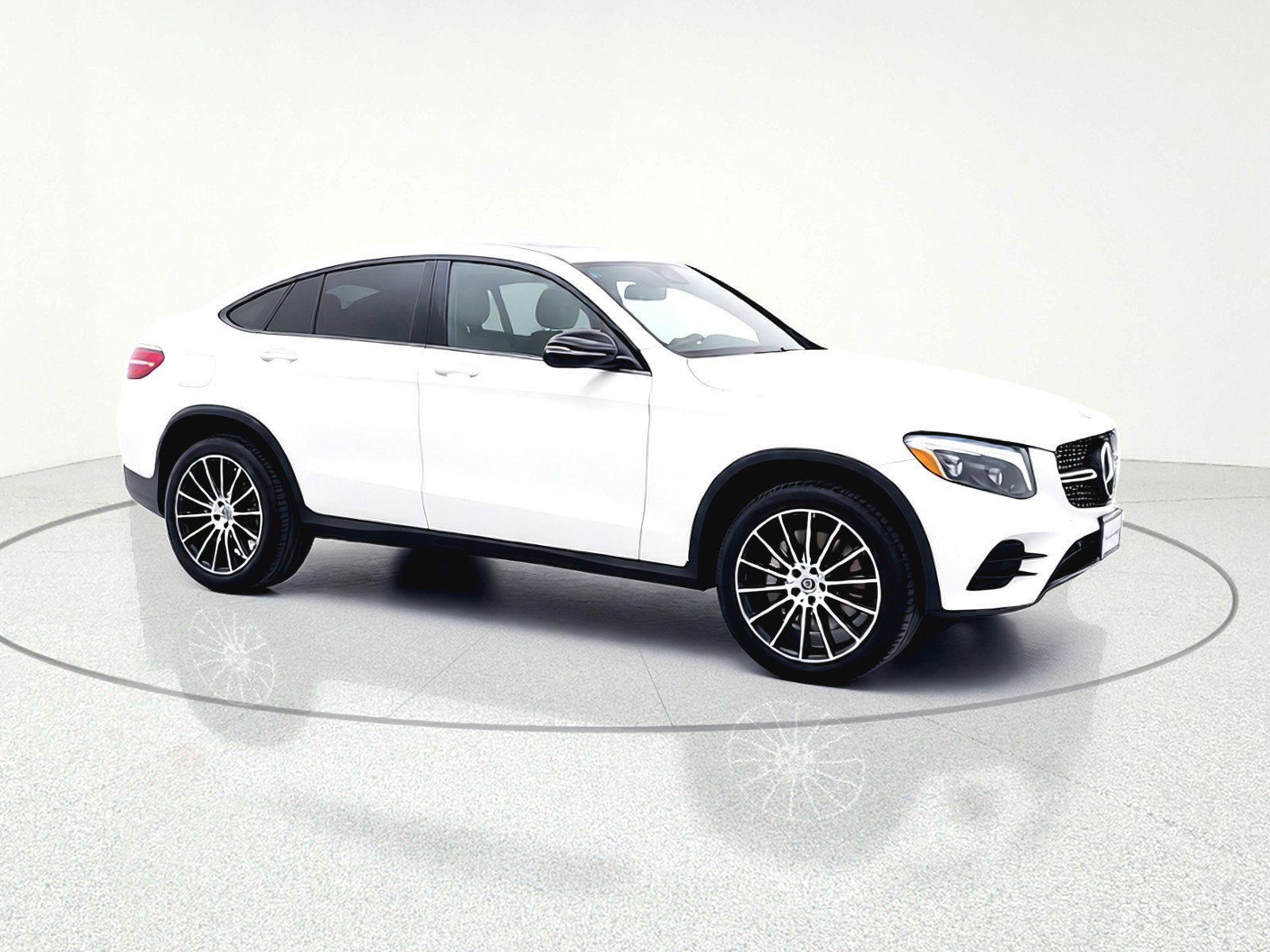 Used 2018 Mercedes-Benz GLC 300 4MATIC Coupe image 9