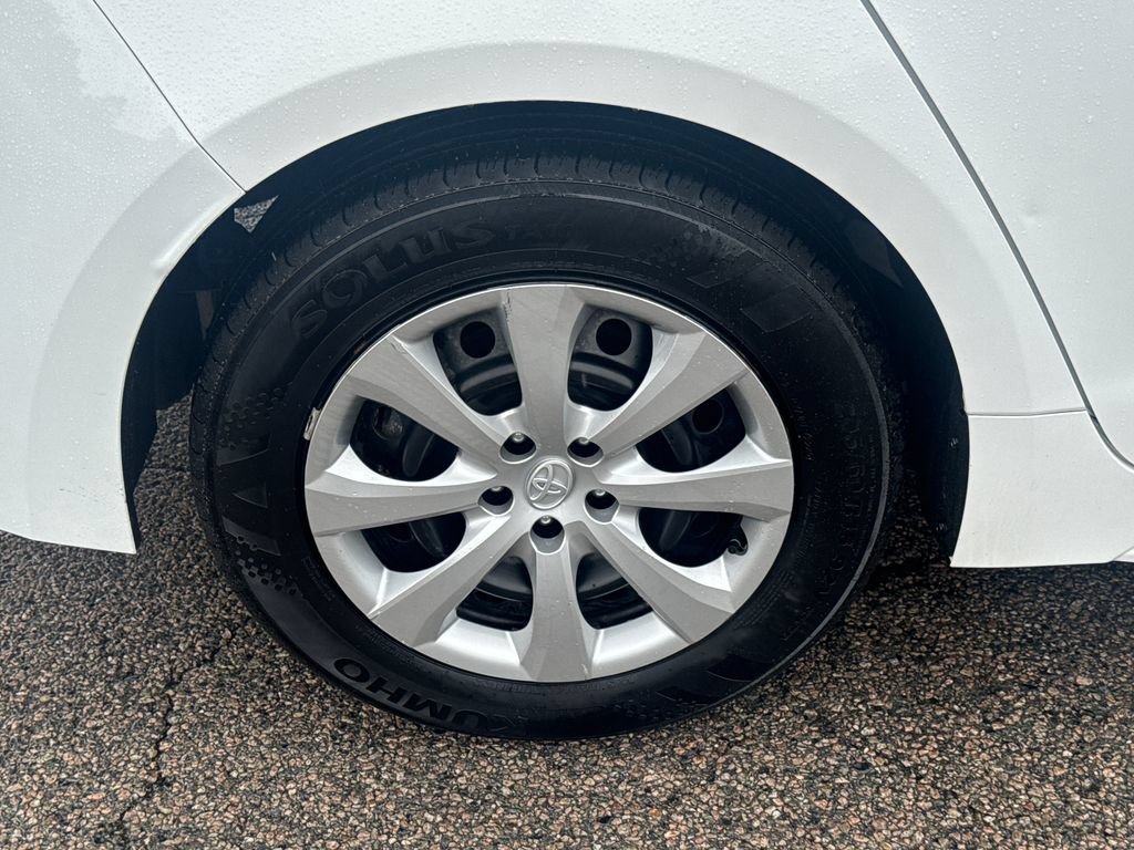 Used 2024 Toyota Corolla LE FWD image 42