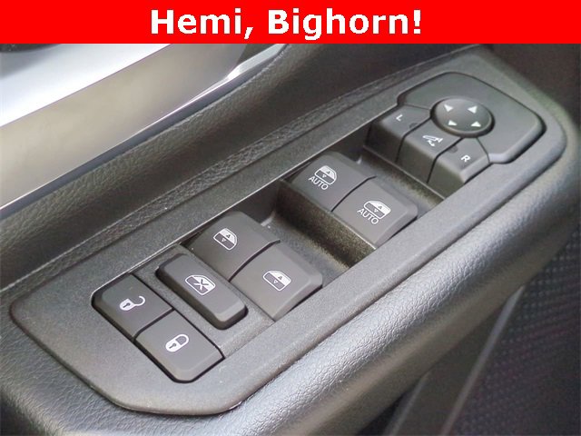 New 2026 RAM 1500 4x4 Crew Cab image 23