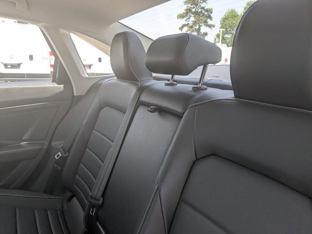 Used 2024 Volkswagen Jetta SE FWD image 13