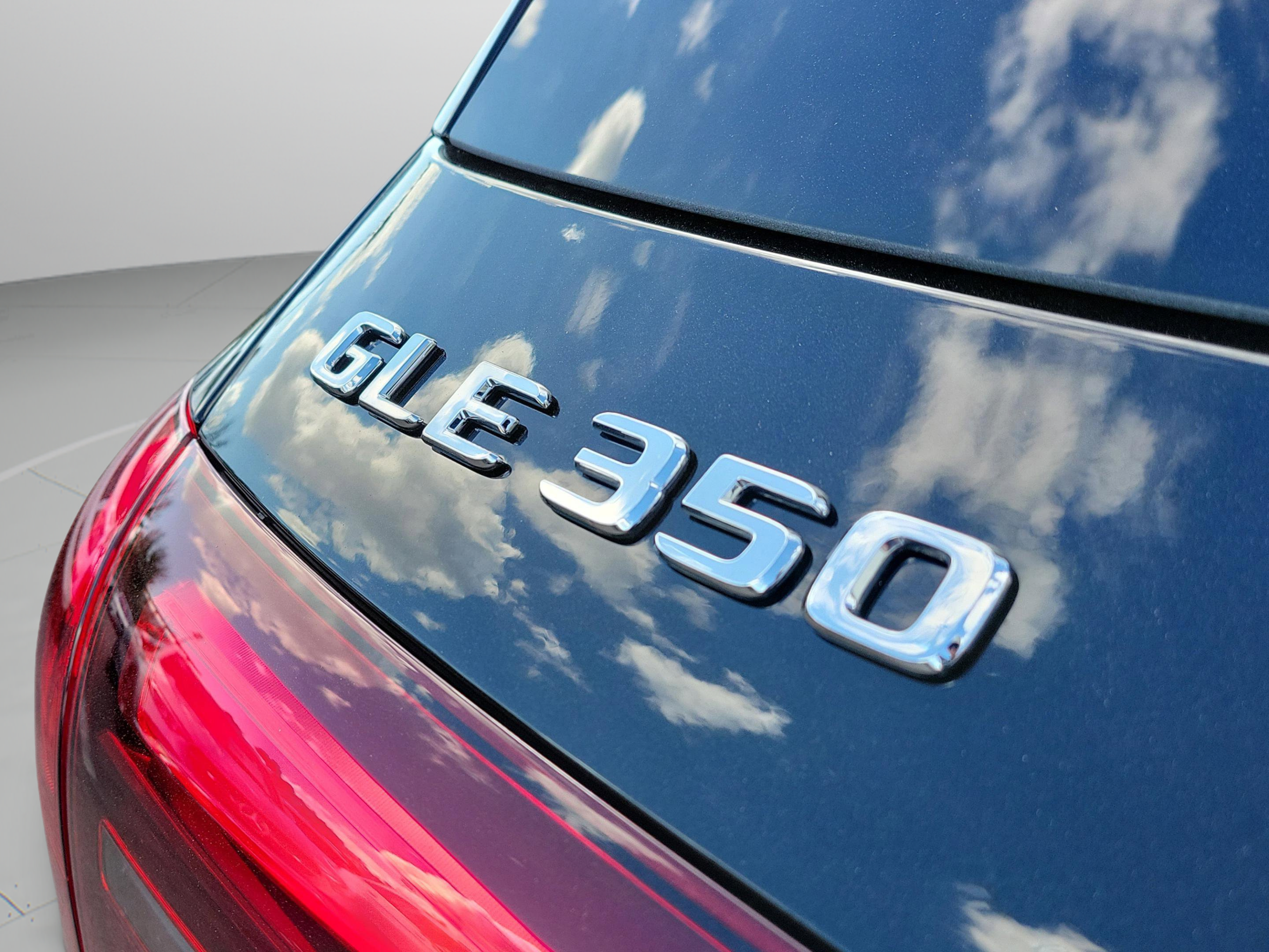 Certified 2026 Mercedes-Benz GLE 350 4MATIC image 32