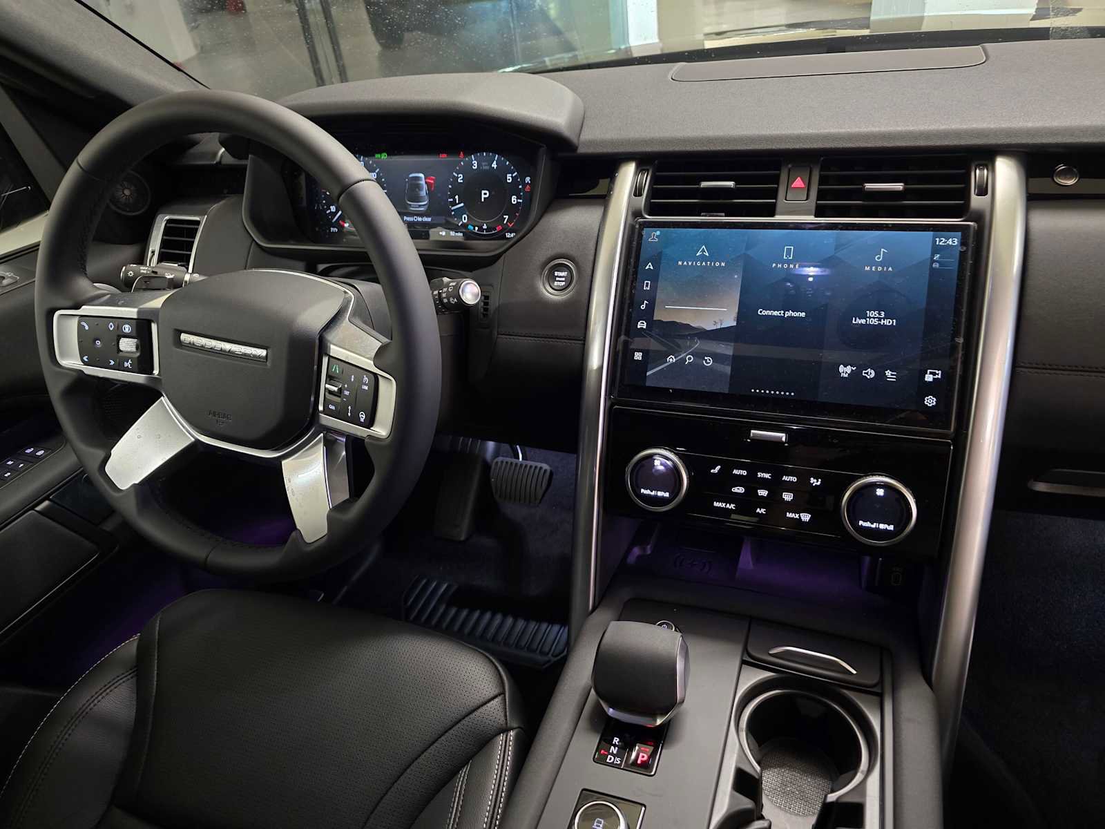 New 2026 Land Rover Discovery S image 10