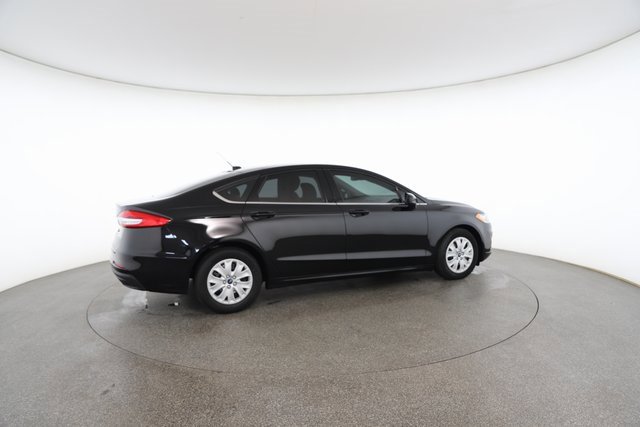 Used 2019 Ford Fusion S image 20