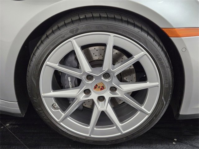Used 2025 Porsche 911 Carrera image 9