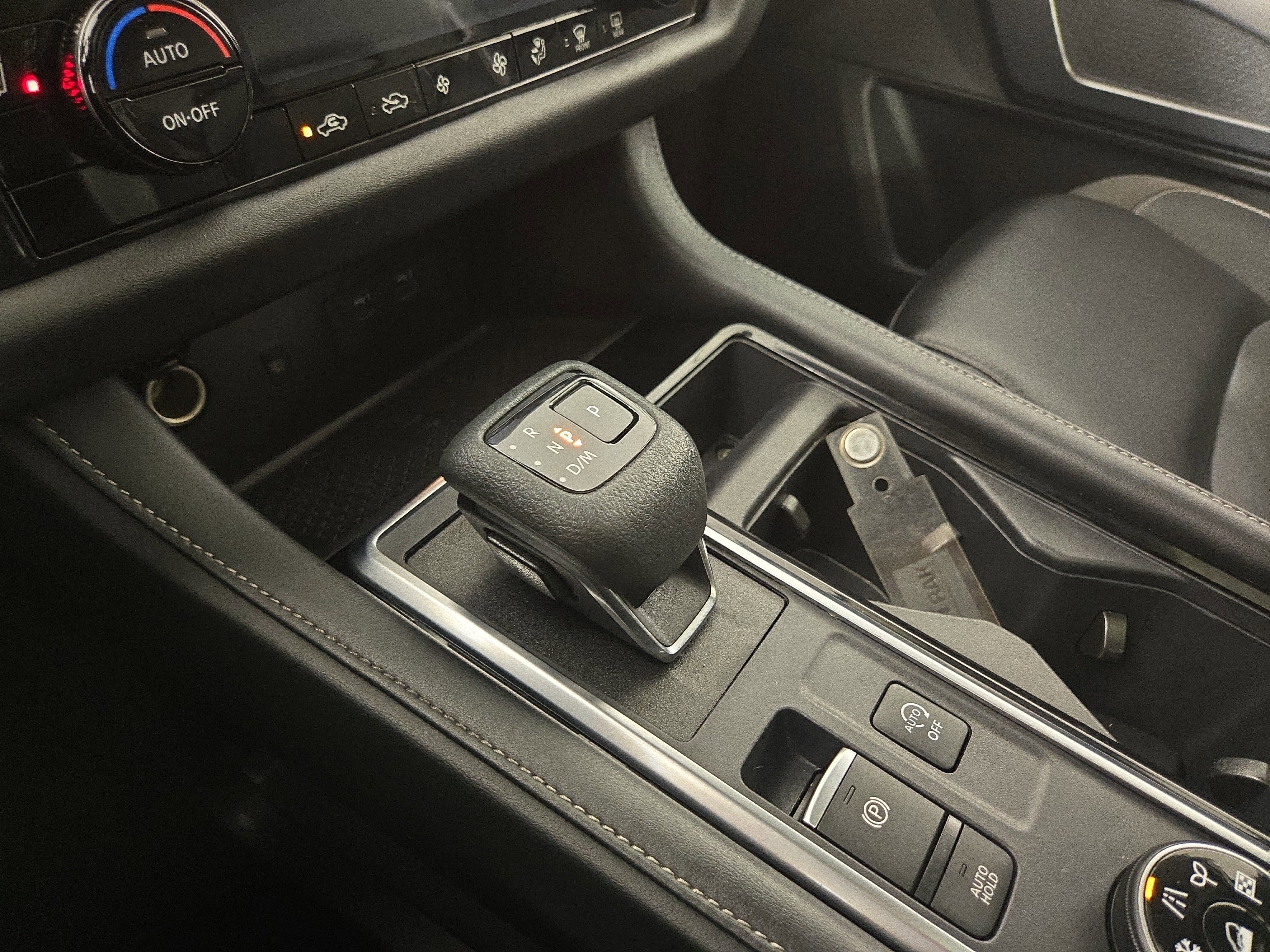 Used 2024 Nissan Pathfinder SL w/ SL Premium Package image 25