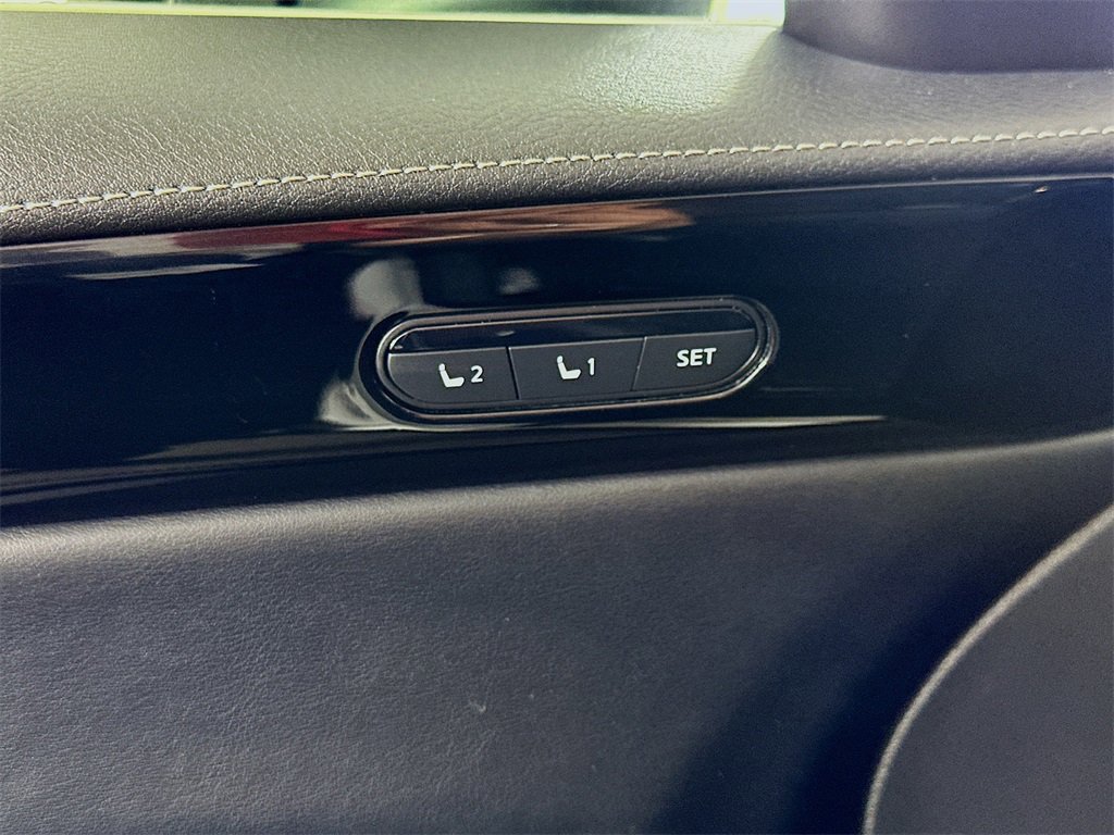 Used 2025 INFINITI QX60 Pure image 21