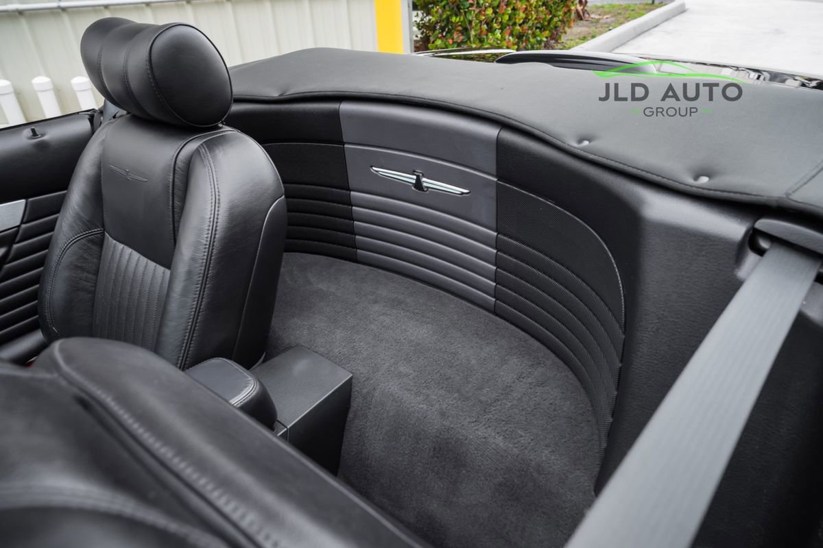 Used 2004 Ford Thunderbird Premium image 21