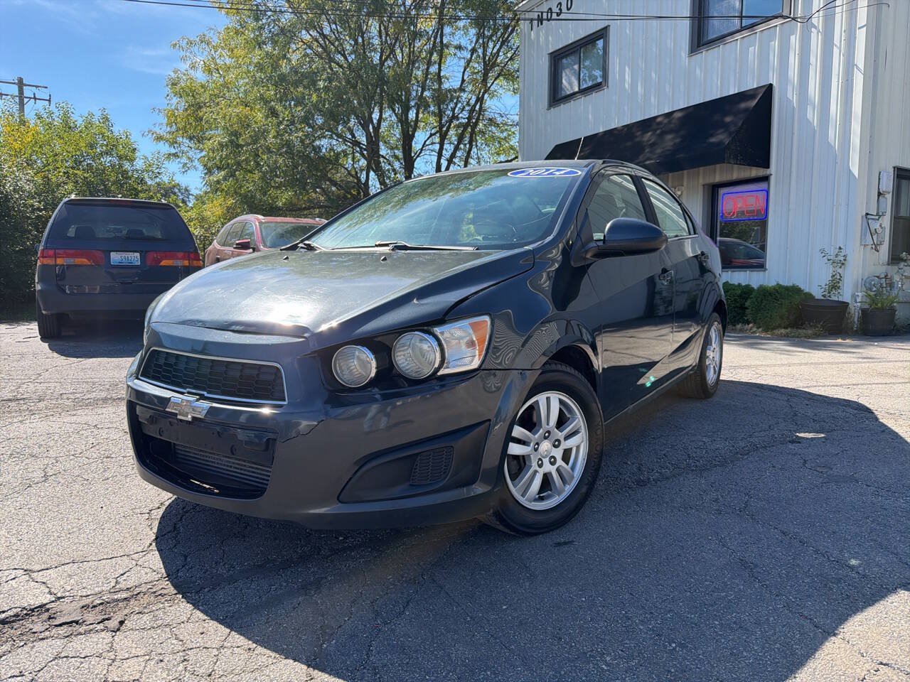 Used 2014 Chevrolet Sonic LT FWD image 1