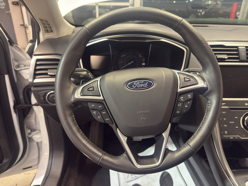 Used 2014 Ford Fusion Titanium FWD image 16