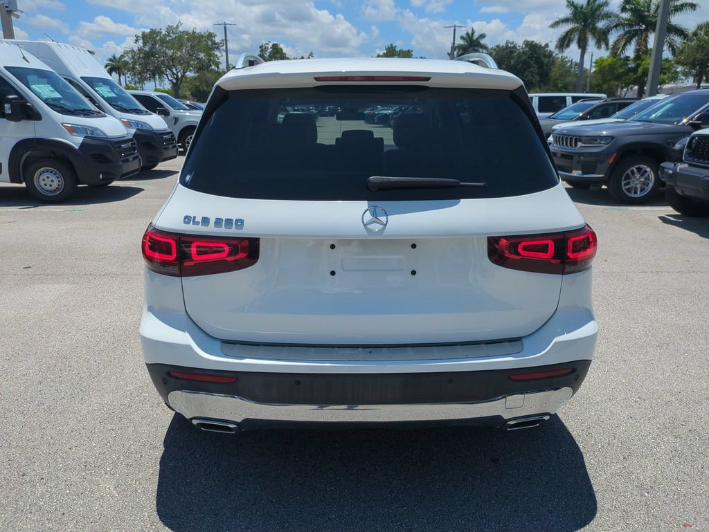 Used 2021 Mercedes-Benz GLB 250 image 7