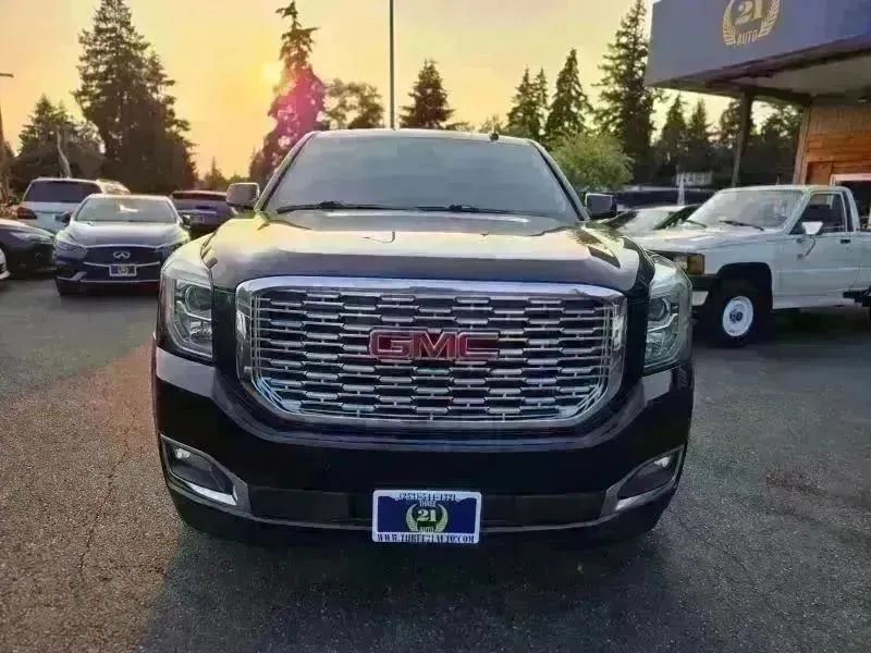Used 2018 GMC Yukon XL Denali w/ Denali Ultimate Package AWD/4WD image 28