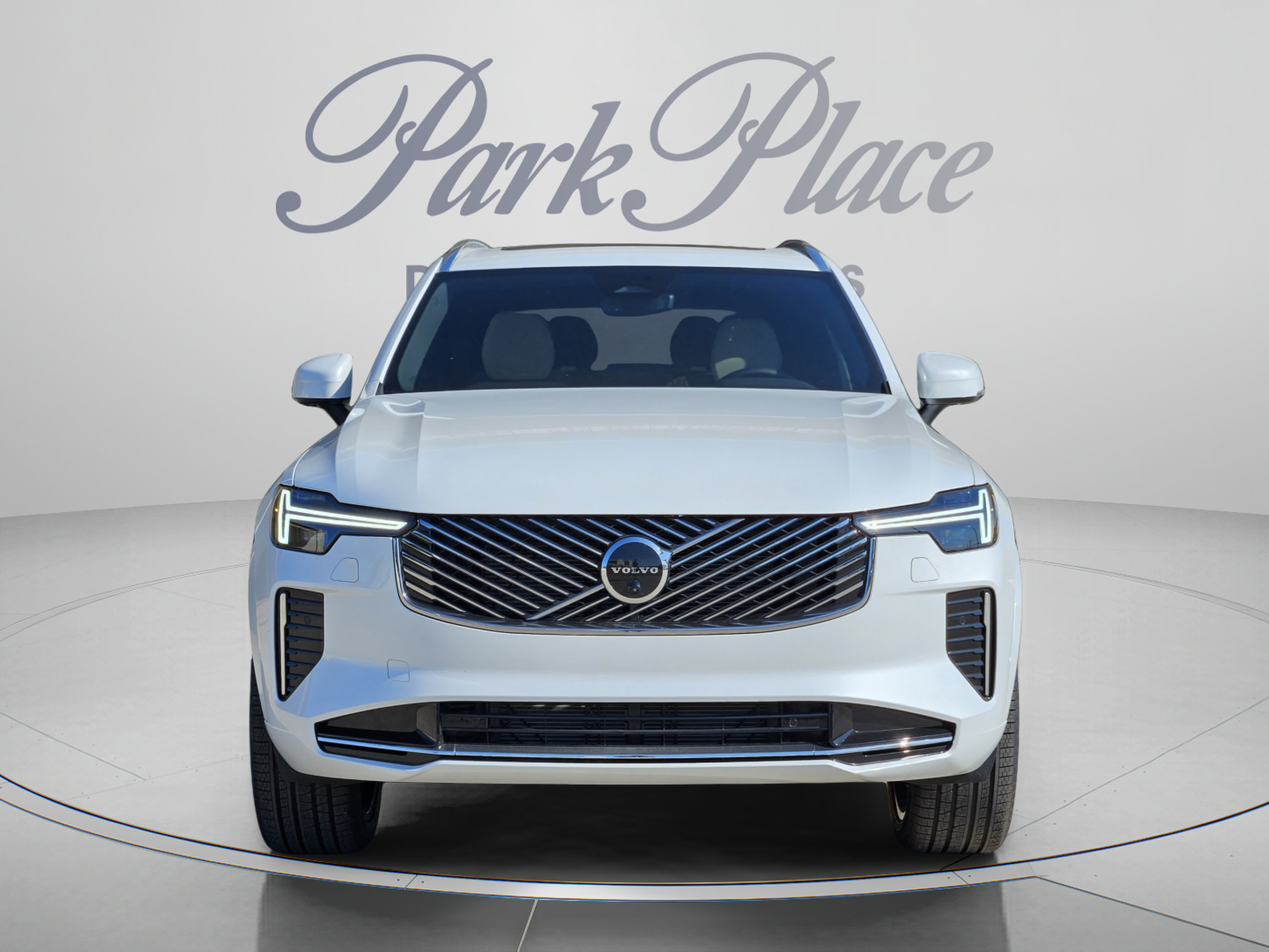 New 2026 Volvo XC90 B5 Plus w/ Protection Package Premier AWD/4WD image 9