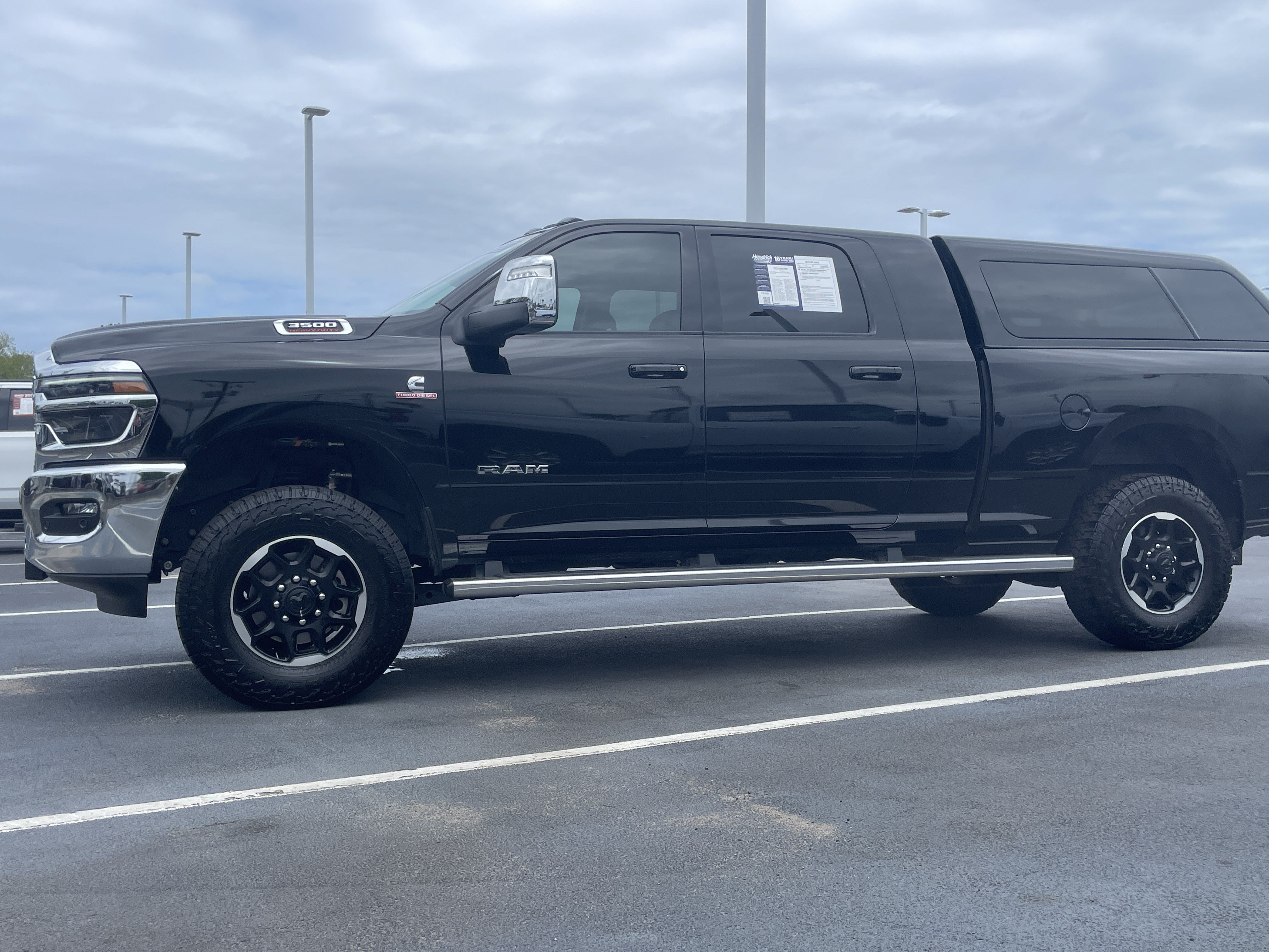 Used 2025 RAM 3500 Laramie AWD/4WD image 4