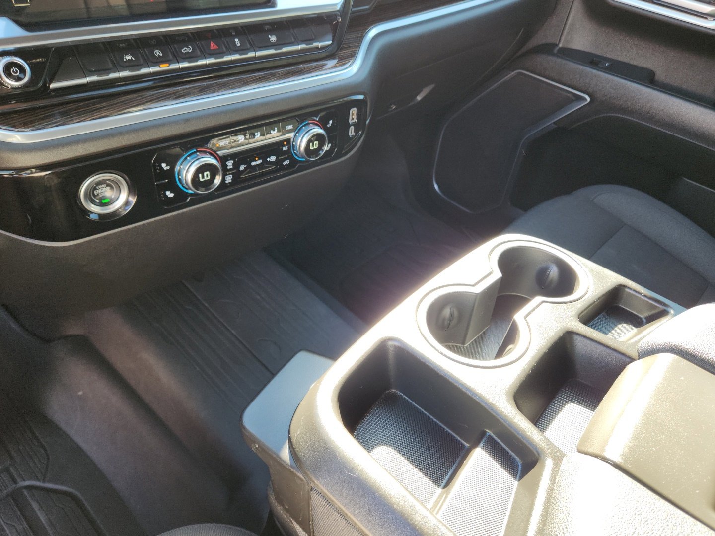 Used 2024 GMC Sierra 1500 Elevation image 19