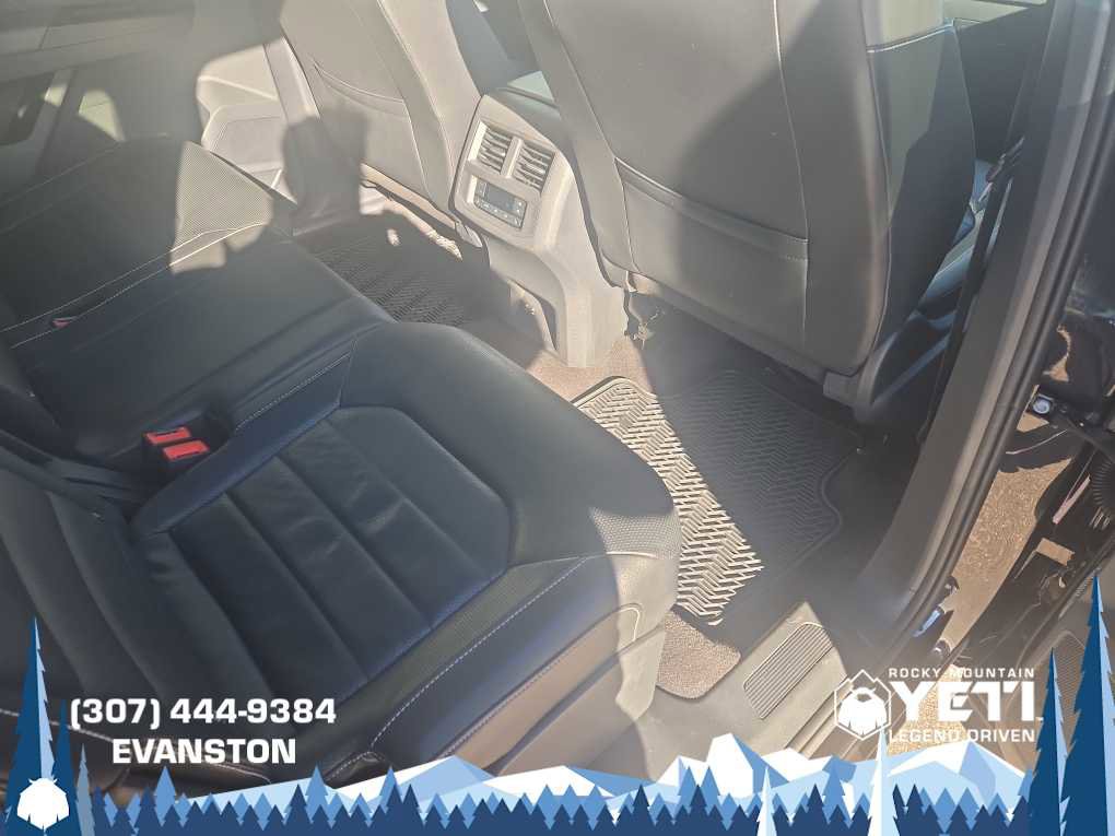 Used 2022 Volkswagen Atlas SEL Premium image 19