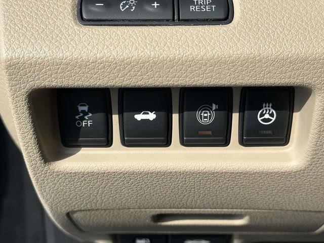 Used 2015 Nissan Altima 2.5 SL w/ Technology Package FWD image 14