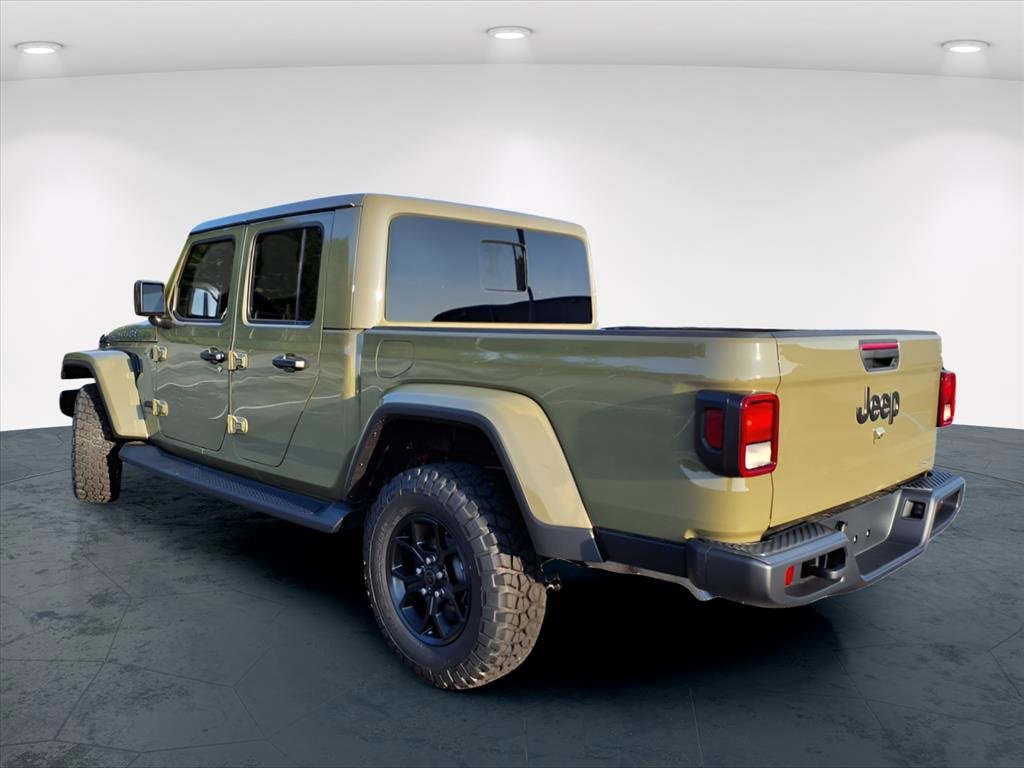 New 2025 Jeep Gladiator Sport image 5