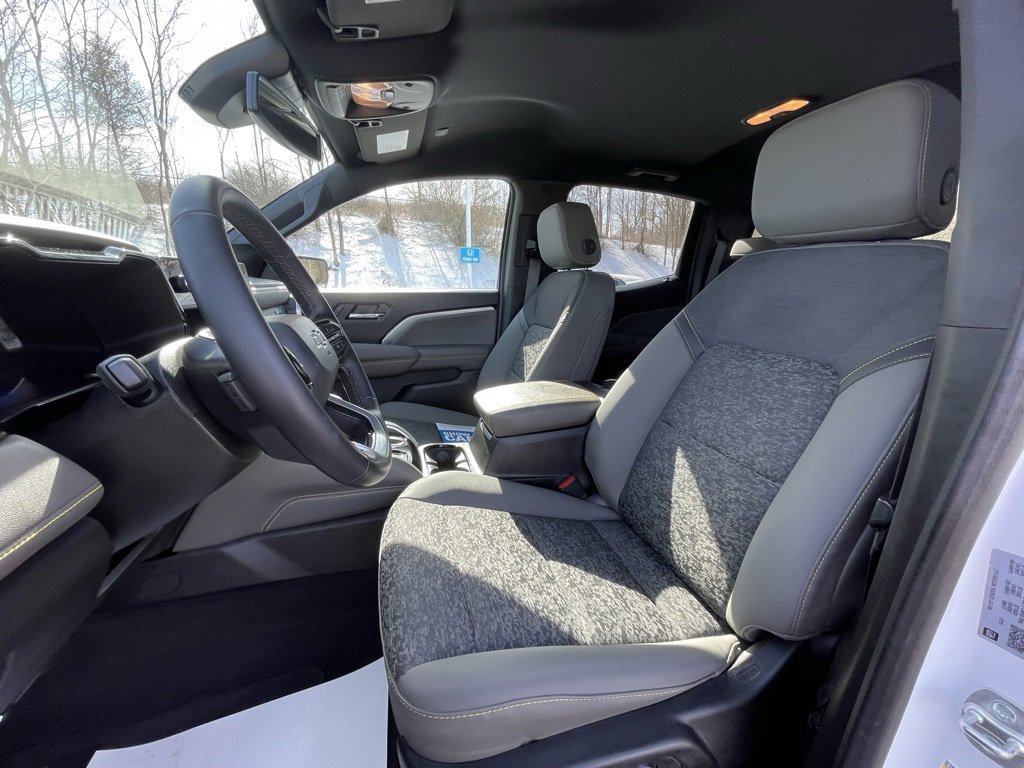 Used 2024 Chevrolet Colorado ZR2 w/ Safety Package image 26