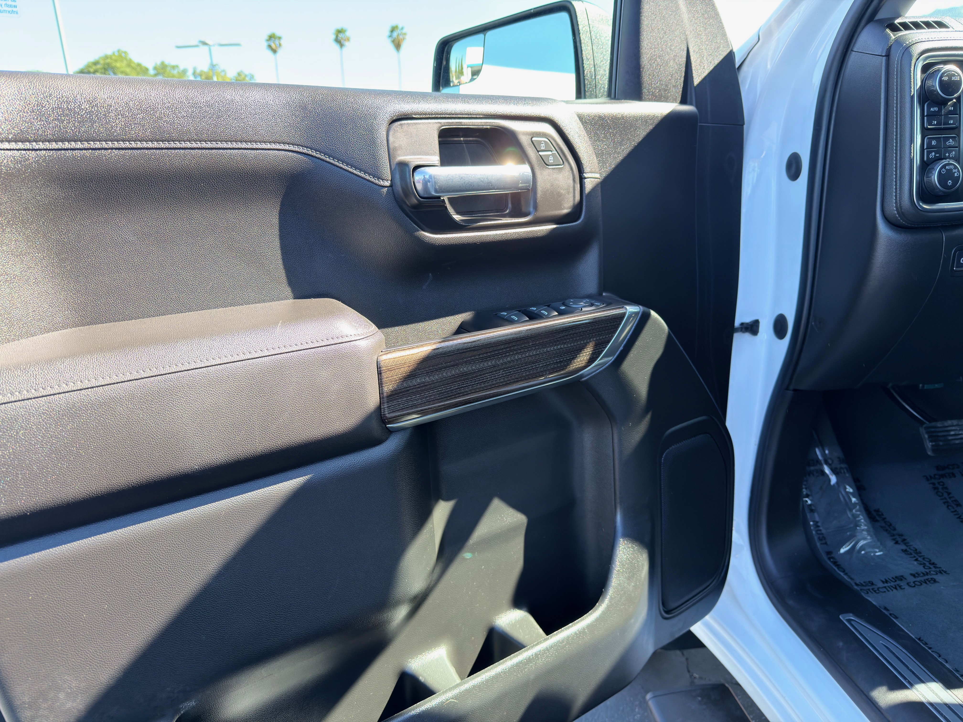 Used 2021 Chevrolet Silverado 1500 RST w/ Z71 Off-Road Package image 27