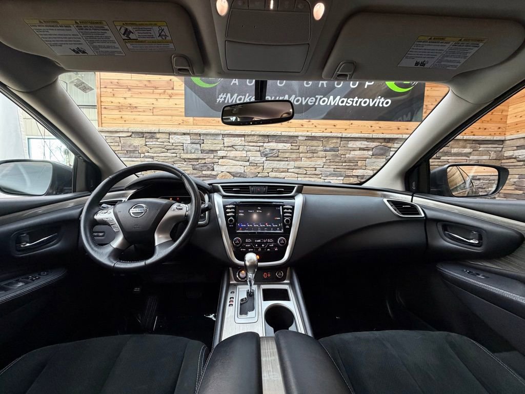 Used 2018 Nissan Murano SV image 16