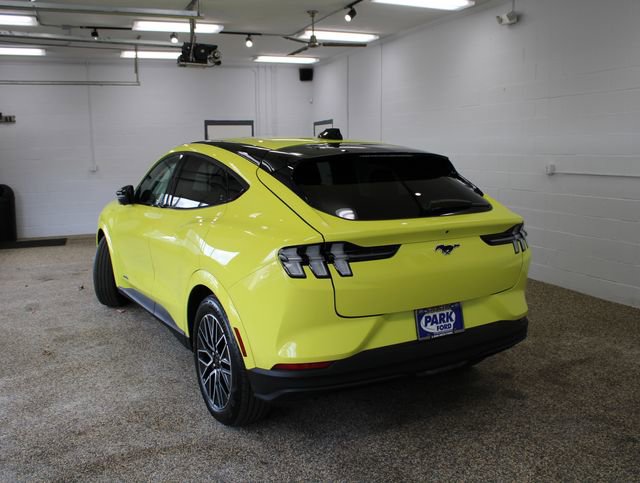 Used 2025 Ford Mustang Mach-E Premium image 3