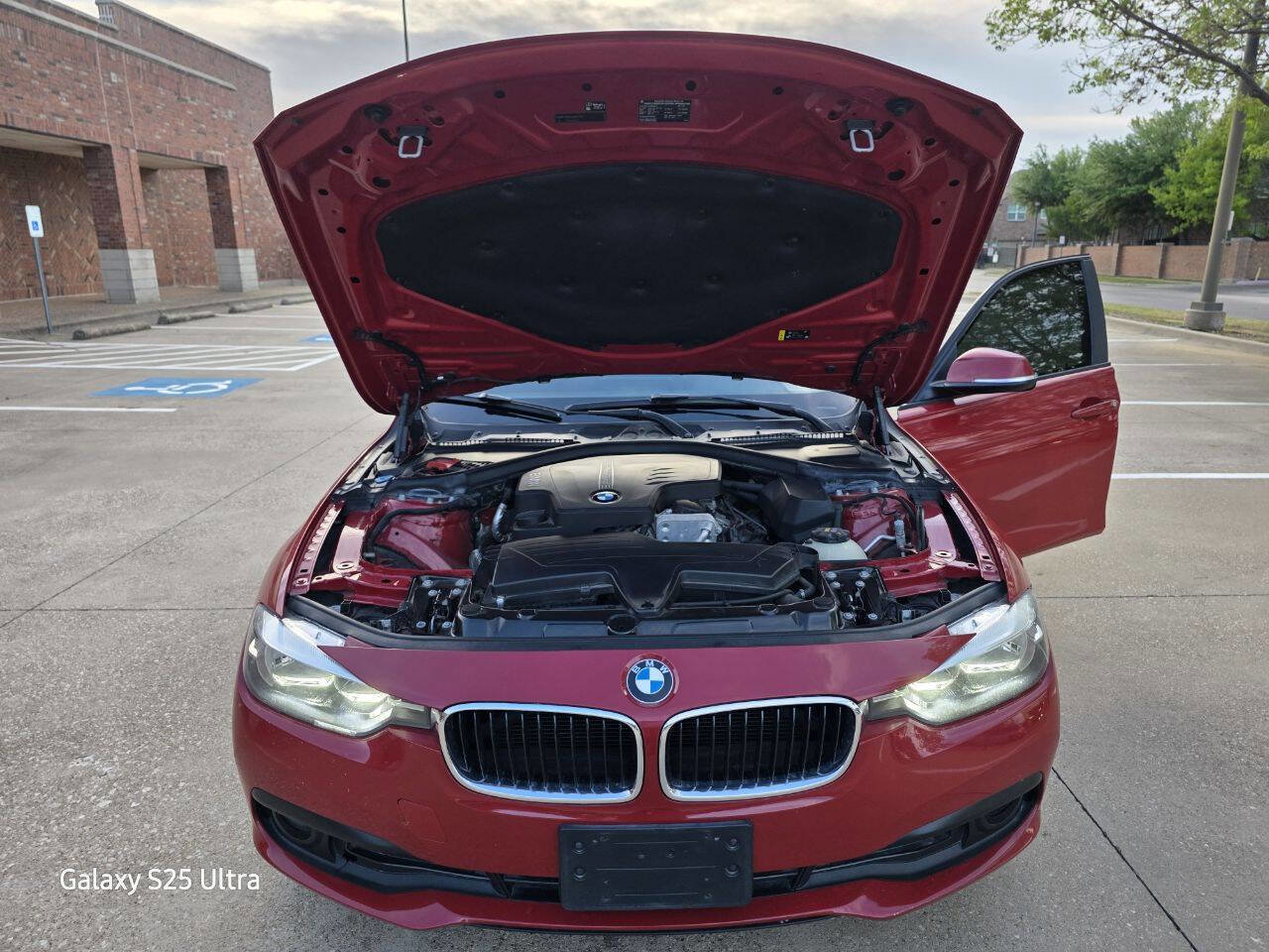 Used 2017 BMW 320i Sedan image 26