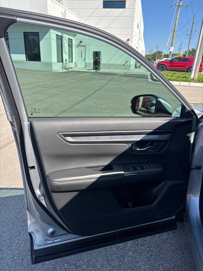 Used 2025 Honda CR-V LX image 20