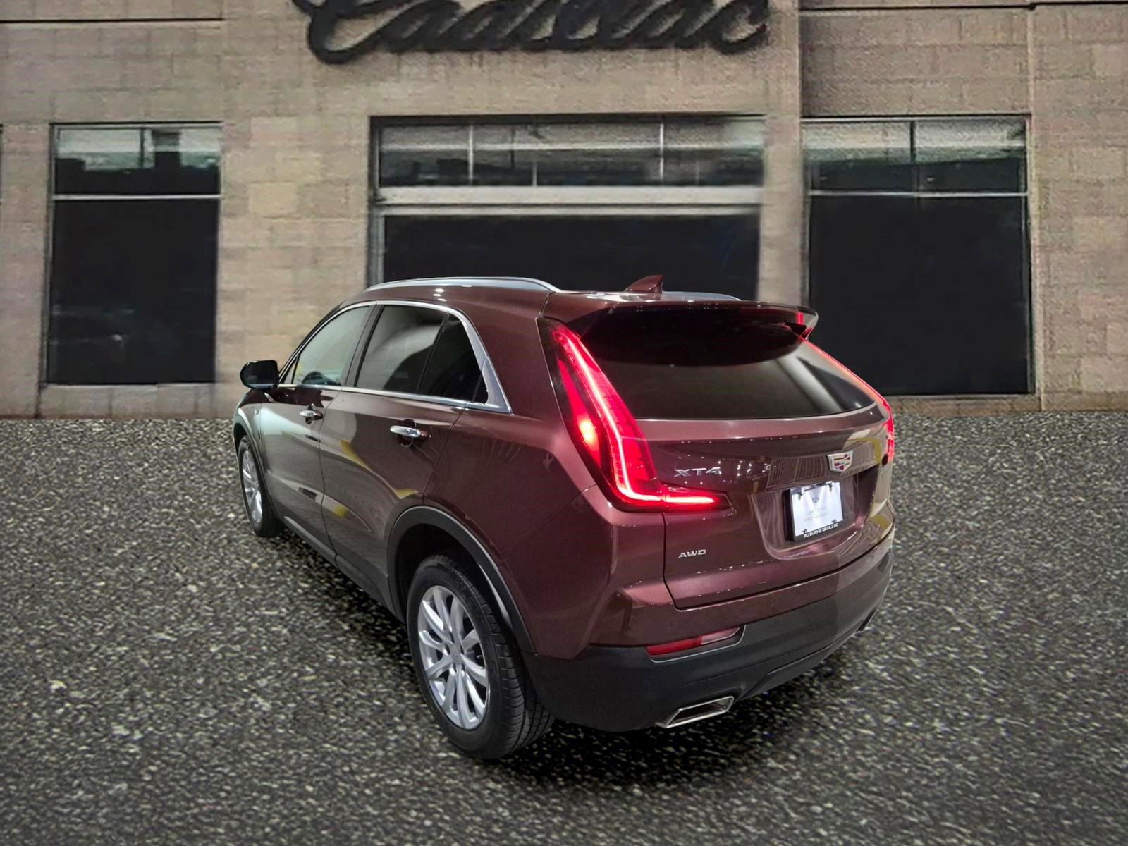 Certified 2023 Cadillac XT4 Luxury w/ Cold Weather Package image 3