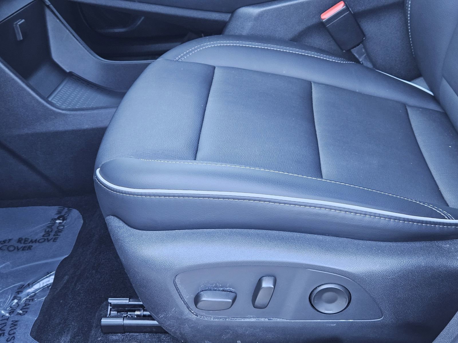 Used 2025 Buick Enclave Preferred image 33