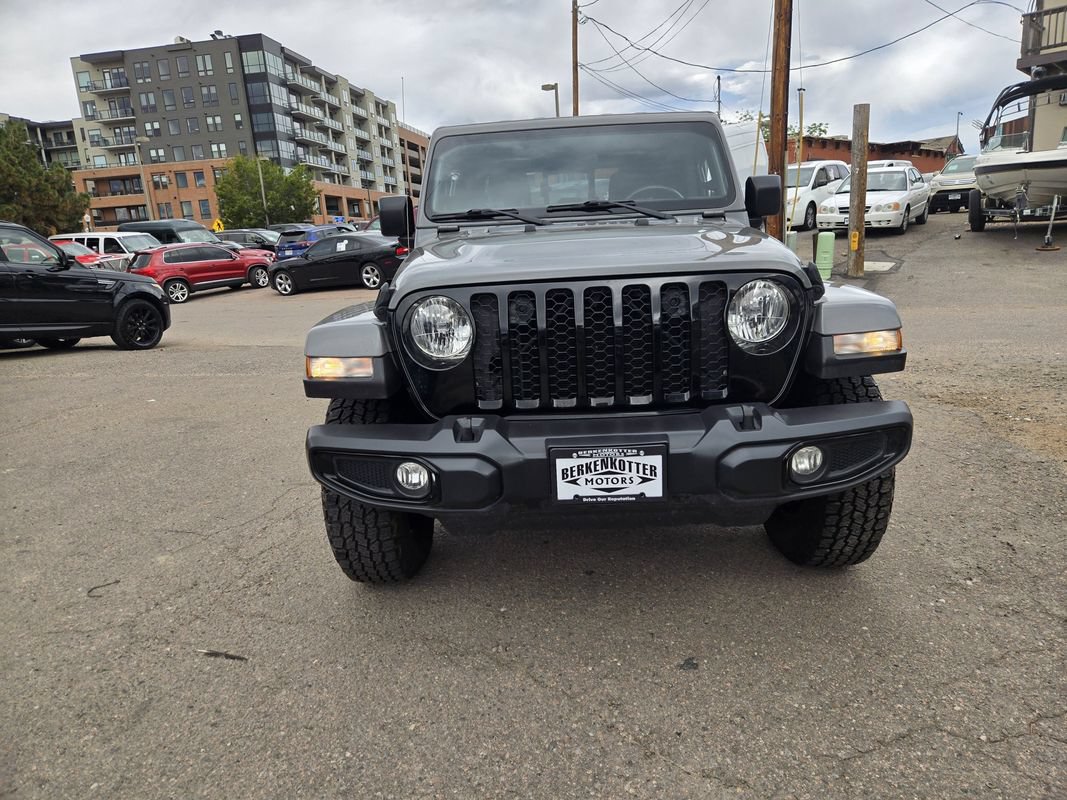 Used 2022 Jeep Gladiator Sport AWD/4WD image 3
