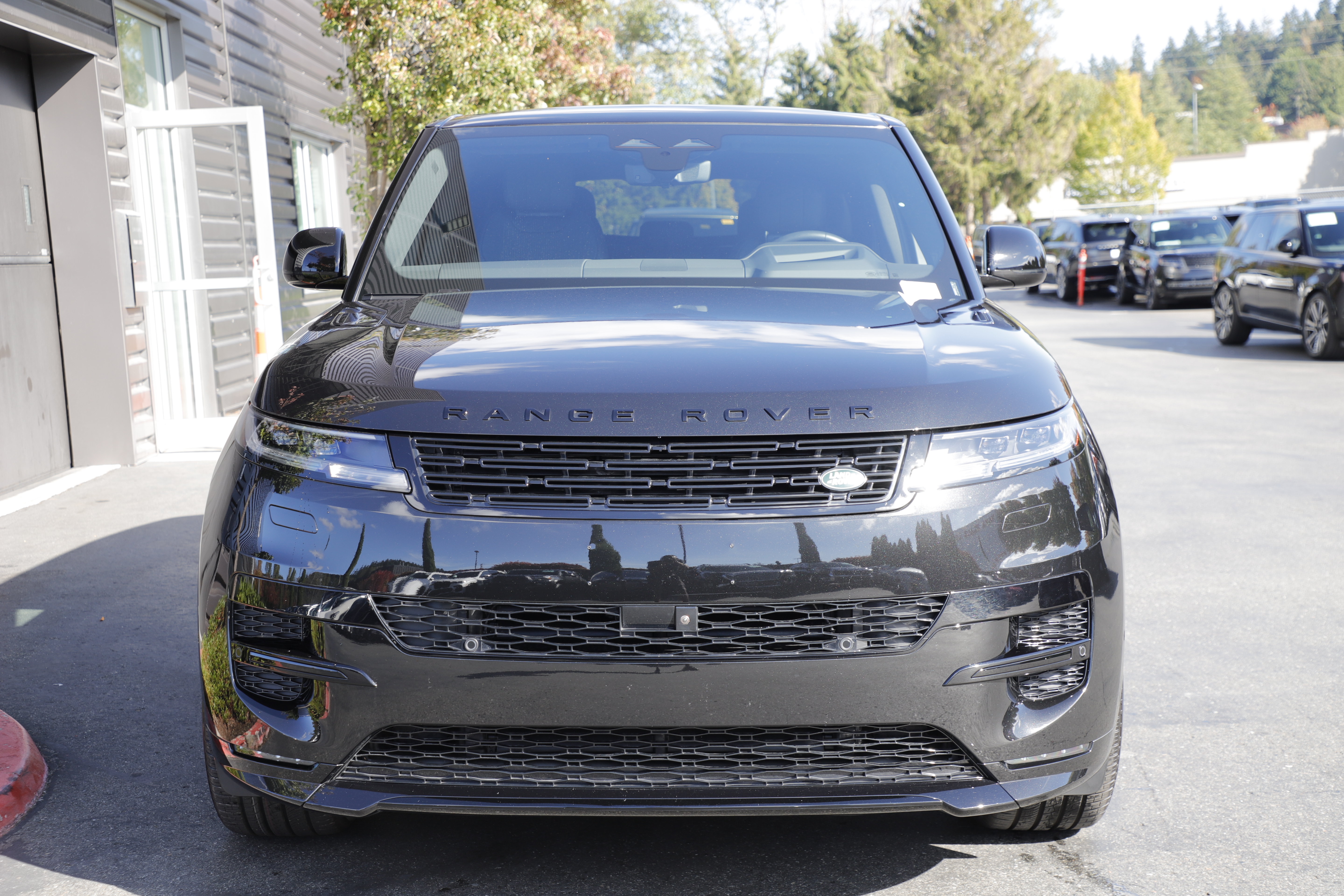 Certified 2026 Land Rover Range Rover Sport Dynamic SE AWD/4WD image 4