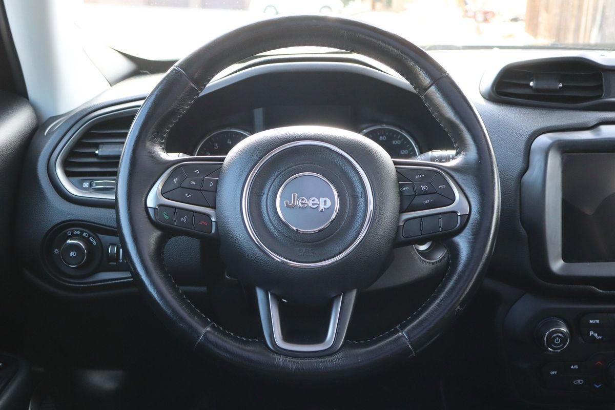 Used 2018 Jeep Renegade Limited w/ UConnect 8.4 Nav Group AWD/4WD image 18