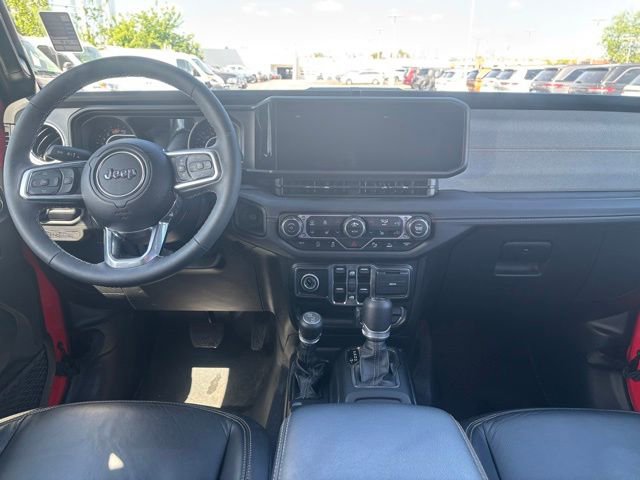 Used 2025 Jeep Wrangler Unlimited Sahara w/ Safety Group AWD/4WD image 24