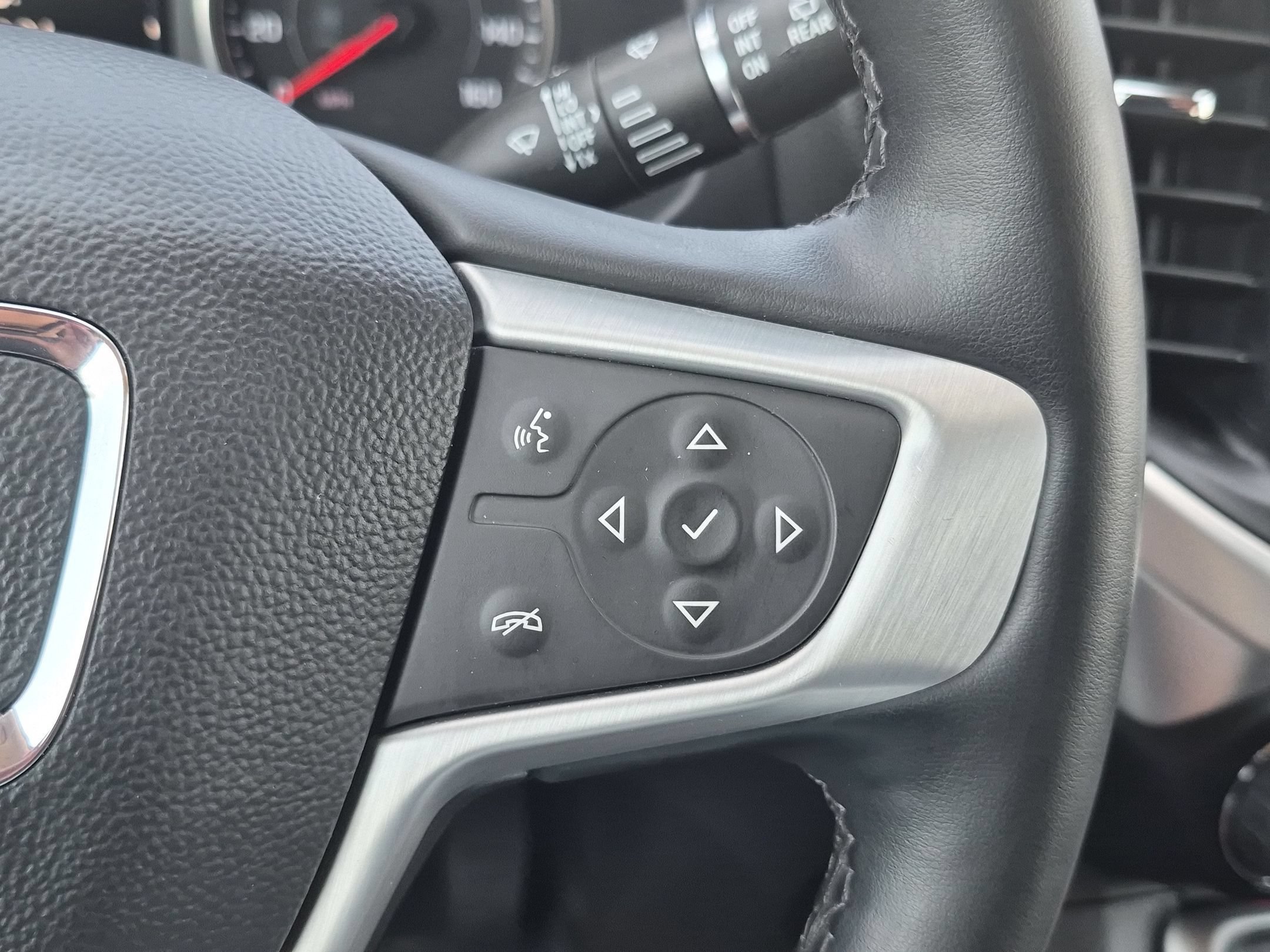 Used 2023 GMC Acadia SLT w/ Preferred Package AWD/4WD image 15