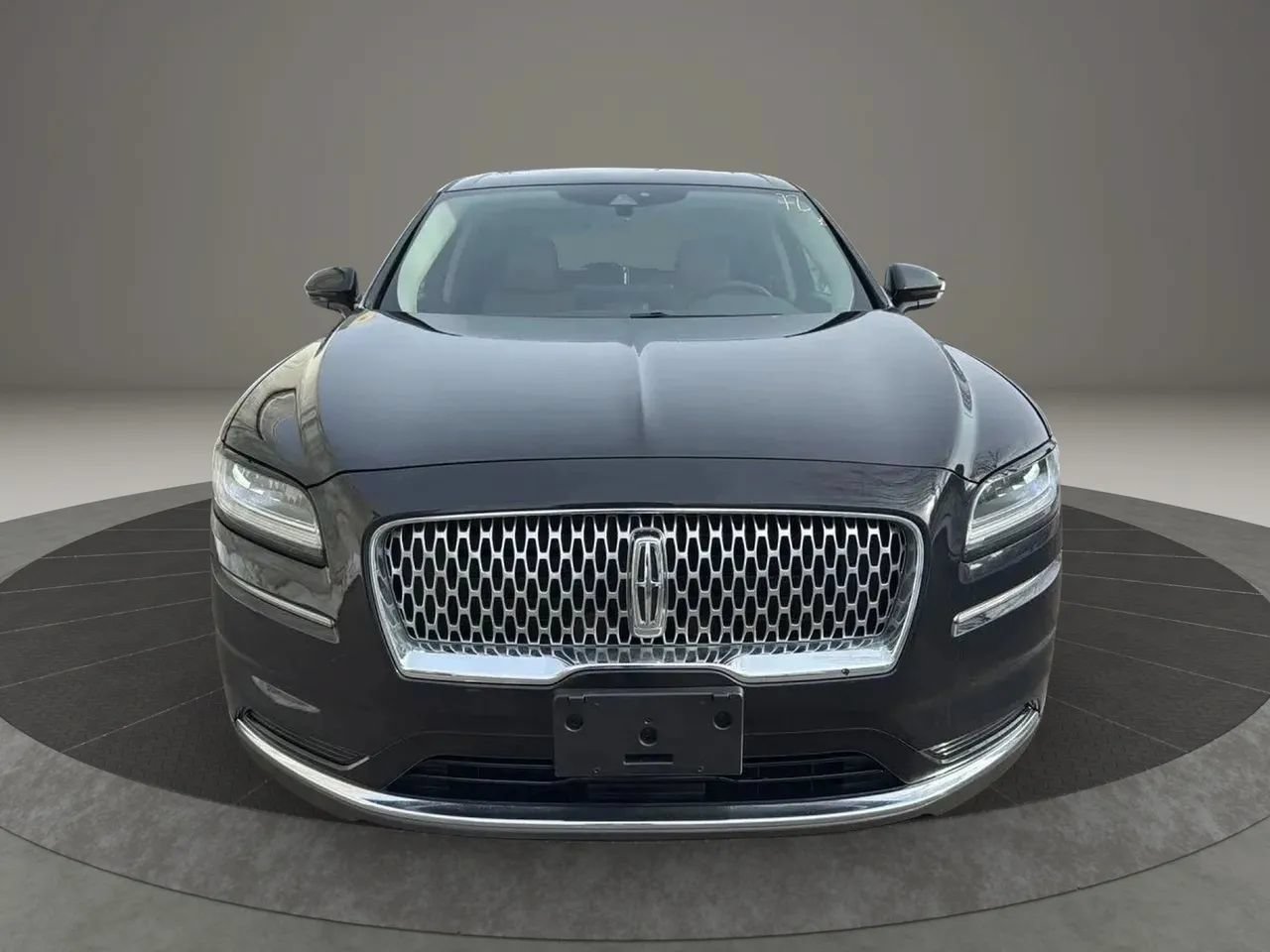 Used 2021 Lincoln Nautilus Reserve FWD image 2