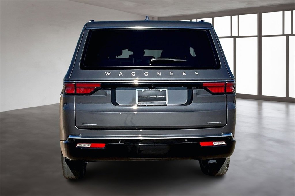 Used 2023 Jeep Wagoneer Series III w/ Premium Group I image 4