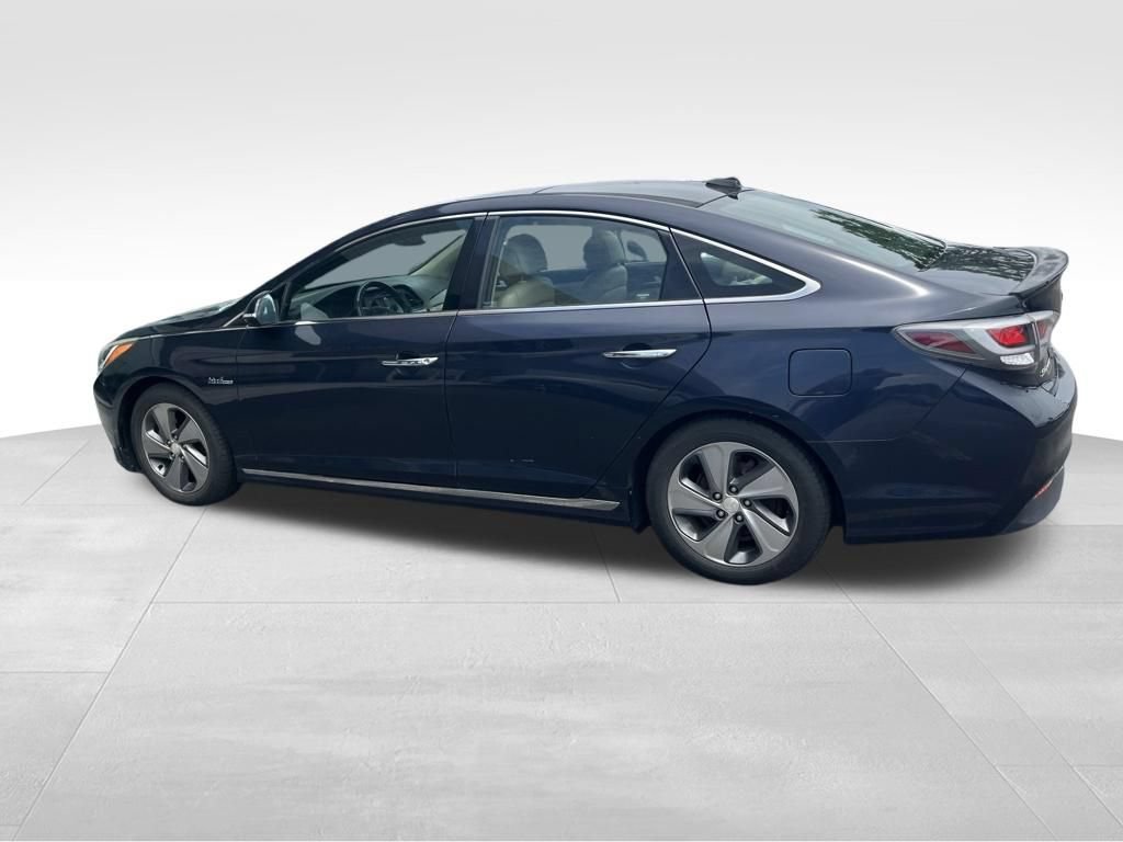 Used 2017 Hyundai Sonata Limited w/ Ultimate Package 02 FWD image 5