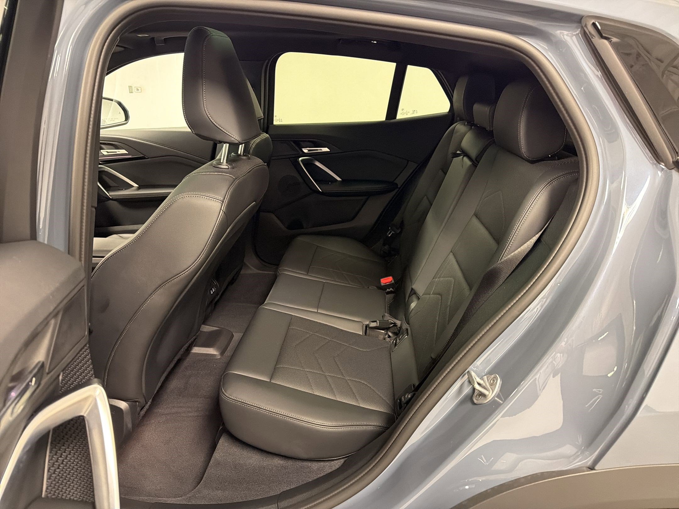 Certified 2025 BMW X2 xDrive28i image 14