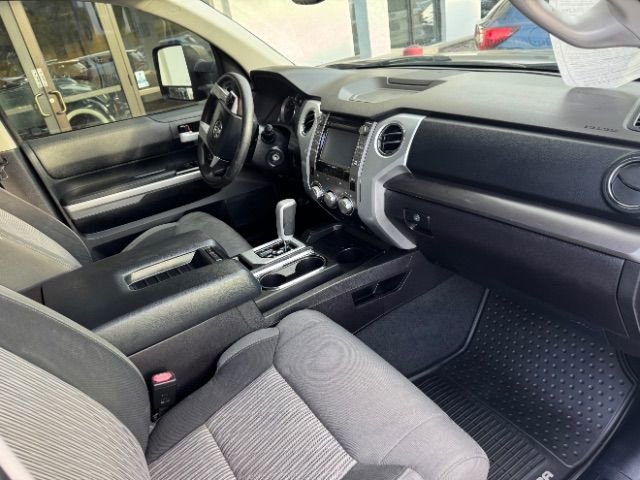 Used 2015 Toyota Tundra SR5 w/ SR5 Upgrade Package image 18