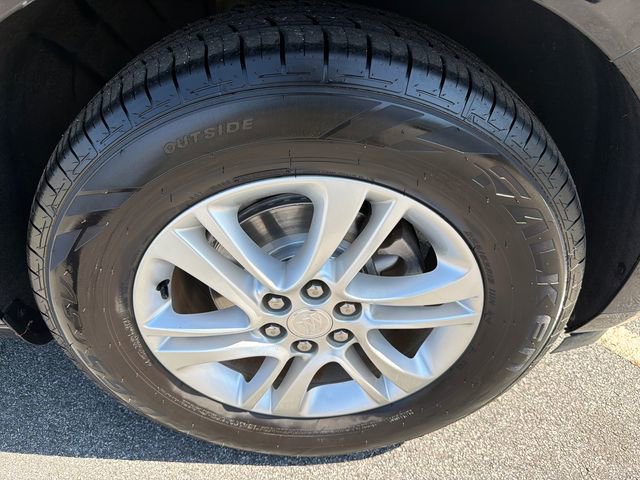 Used 2020 Buick Enclave Essence image 12