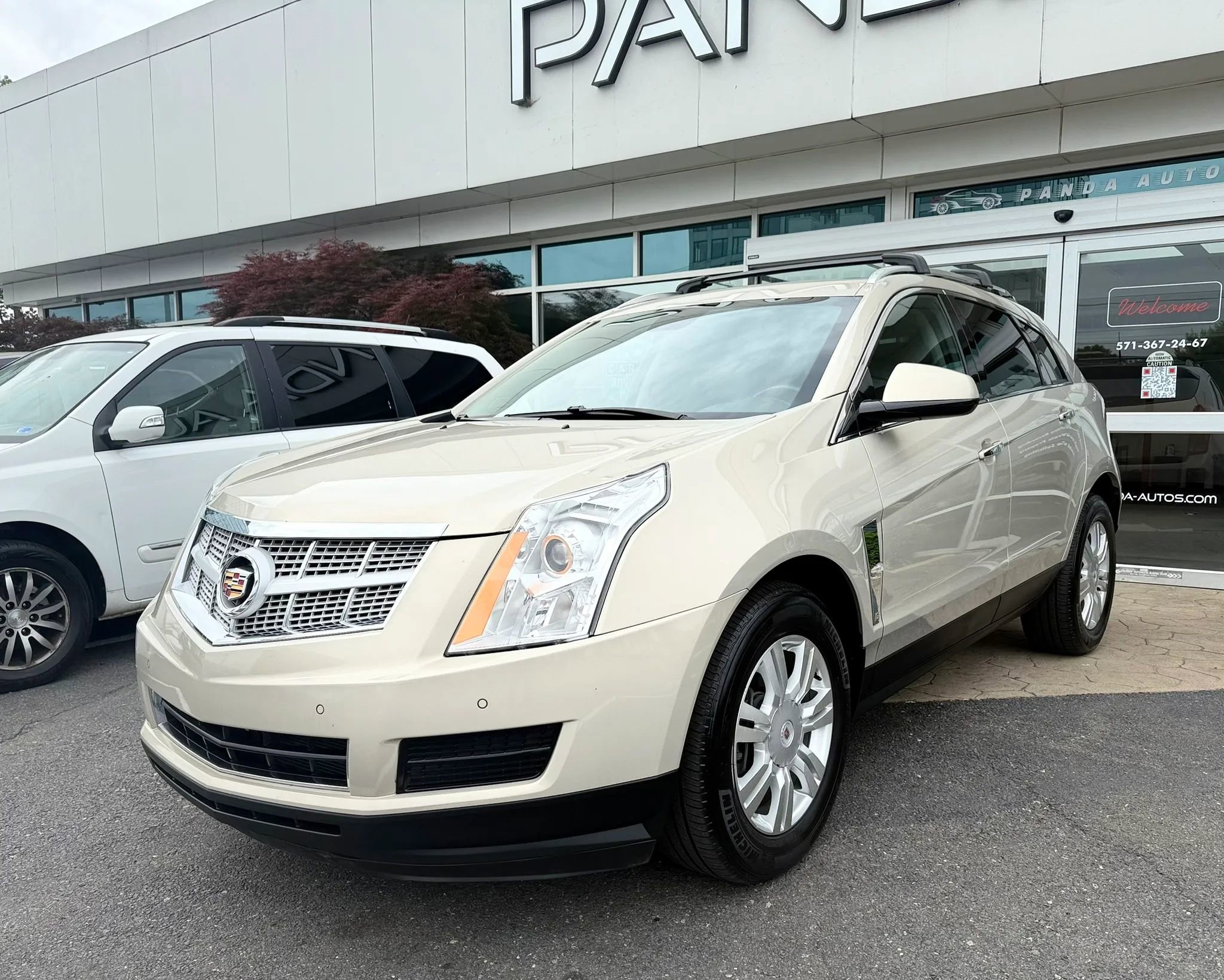 Used 2012 Cadillac SRX Luxury AWD/4WD image 3