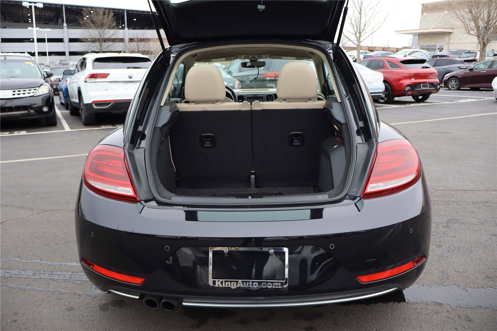 Used 2019 Volkswagen Beetle 2.0T SE w/ SE Premium Package image 5