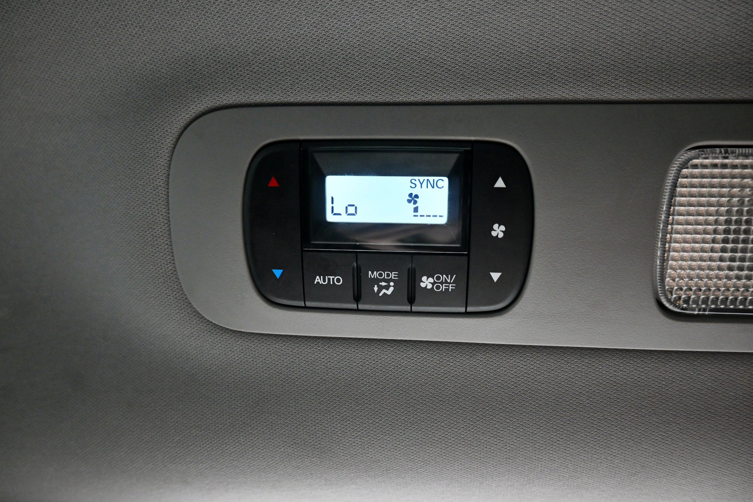 Used 2022 Honda Odyssey Elite image 34
