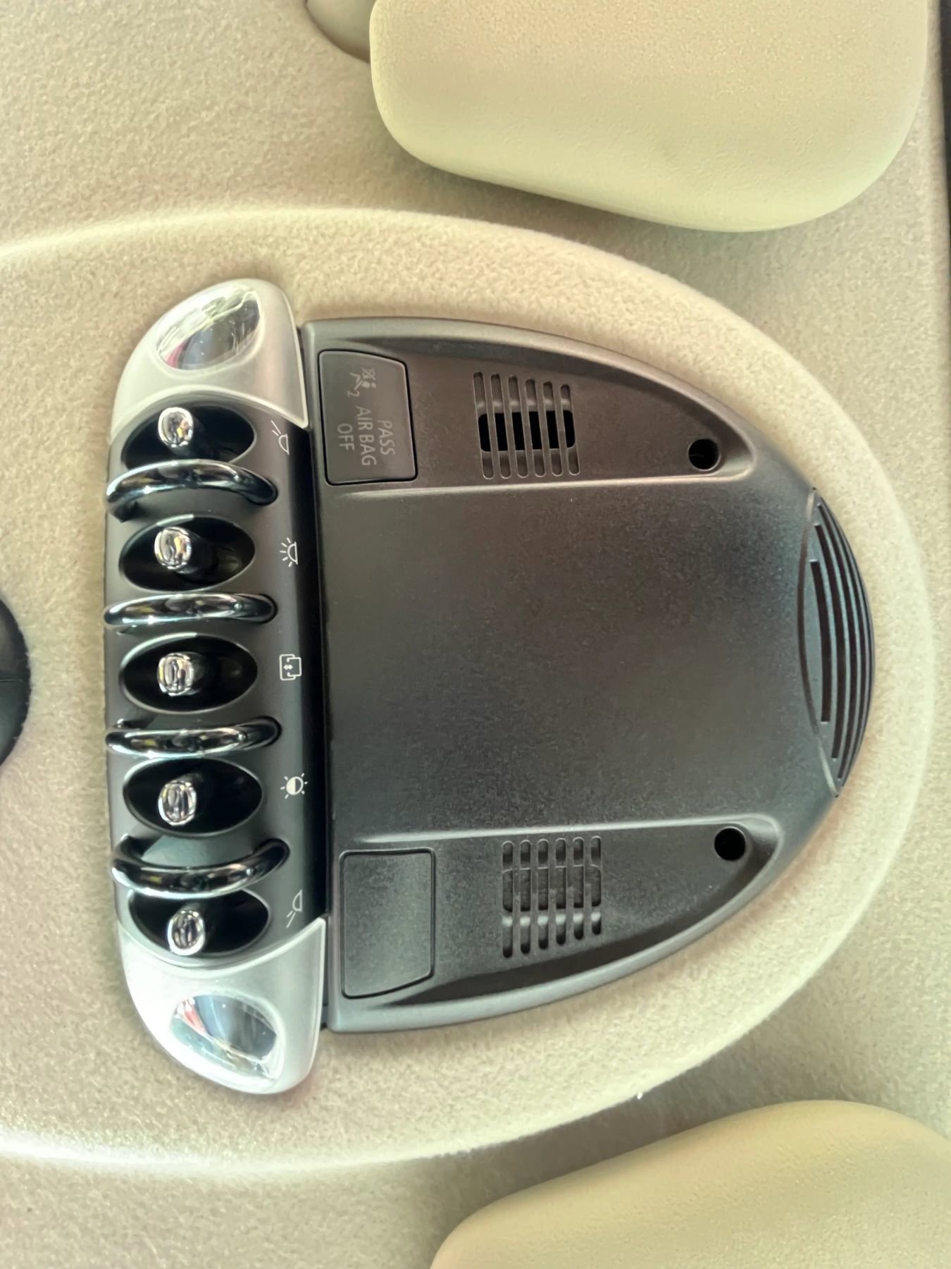 Used 2011 MINI Cooper Clubman image 21