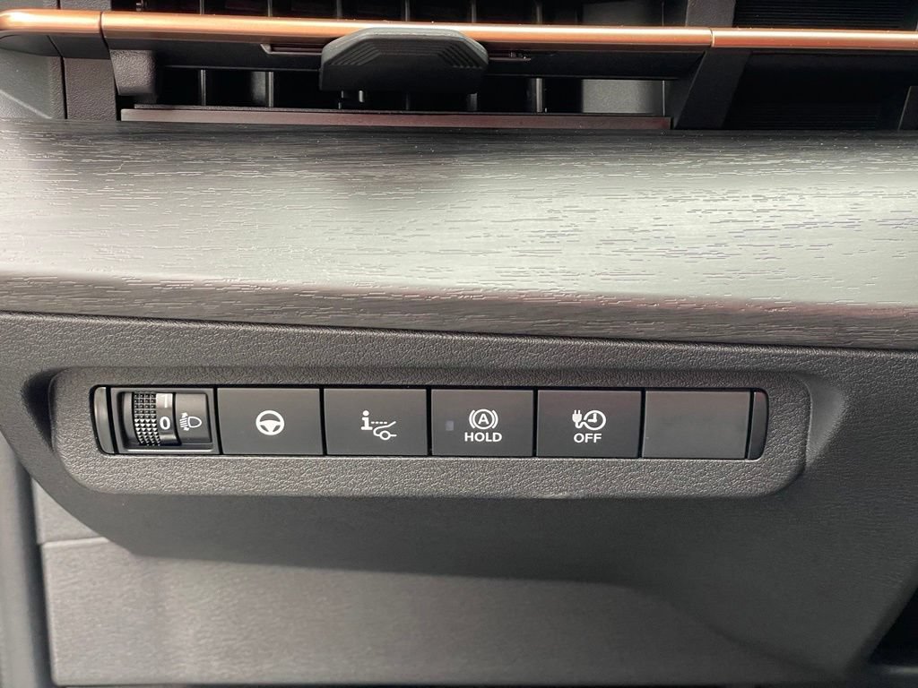 Certified 2023 Nissan Ariya AWD image 16