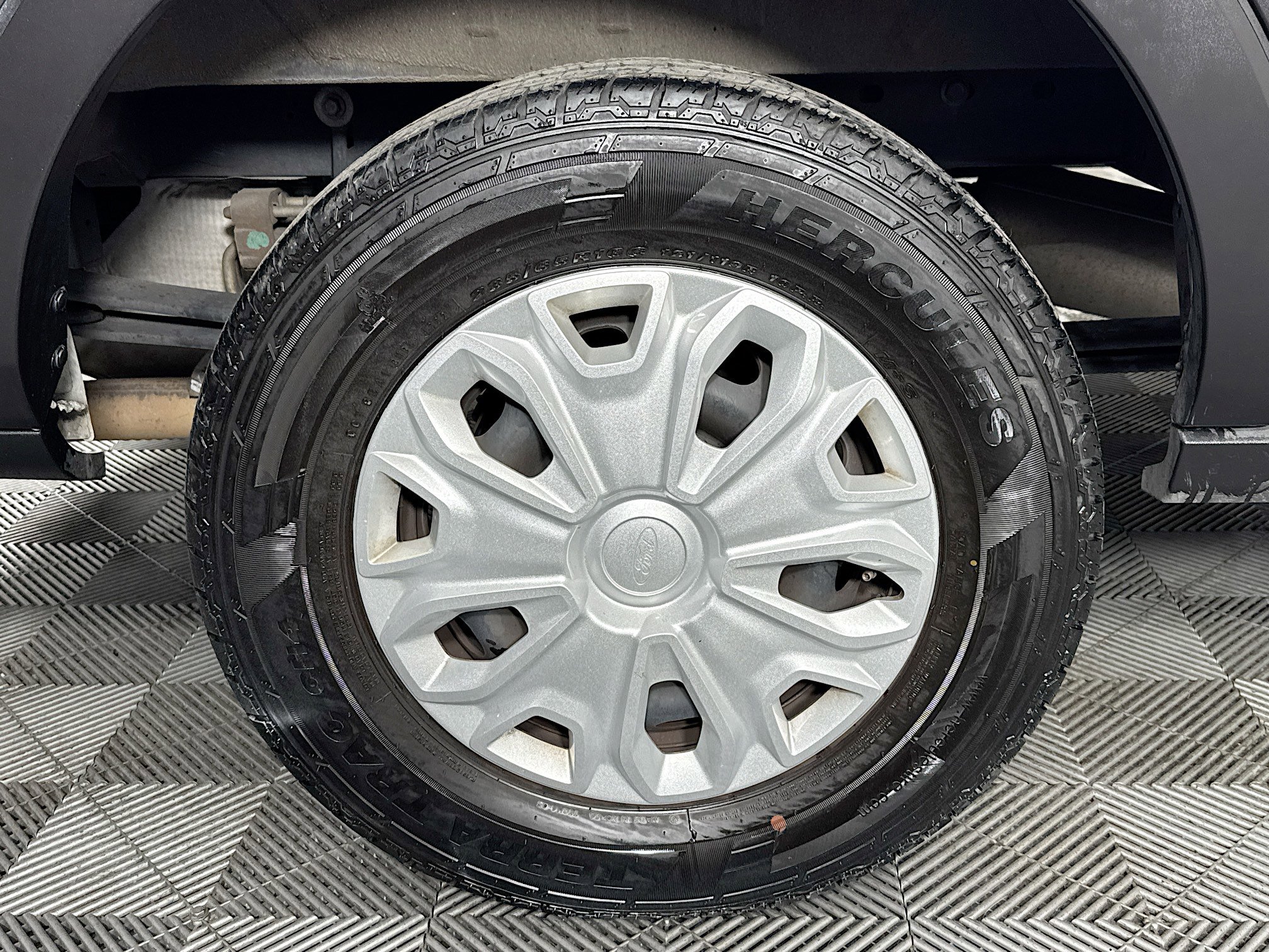 Used 2023 Ford Transit 350 XLT image 28