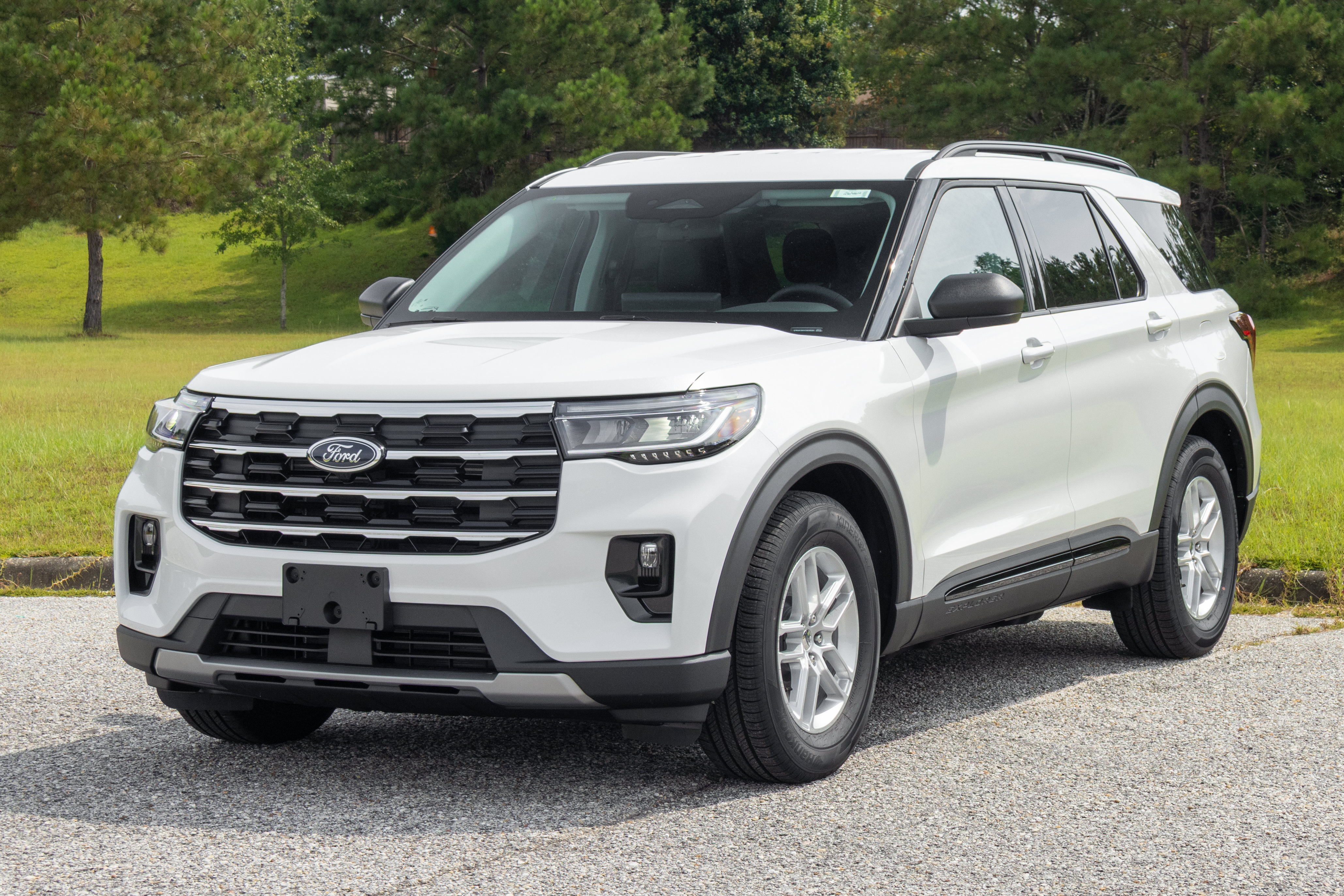 New 2026 Ford Explorer Active w/ Active Comfort Package RWD image 3