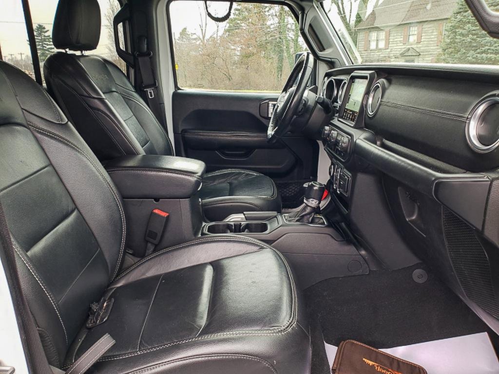 Used 2018 Jeep Wrangler Unlimited Sahara w/ Dual Top Group image 31