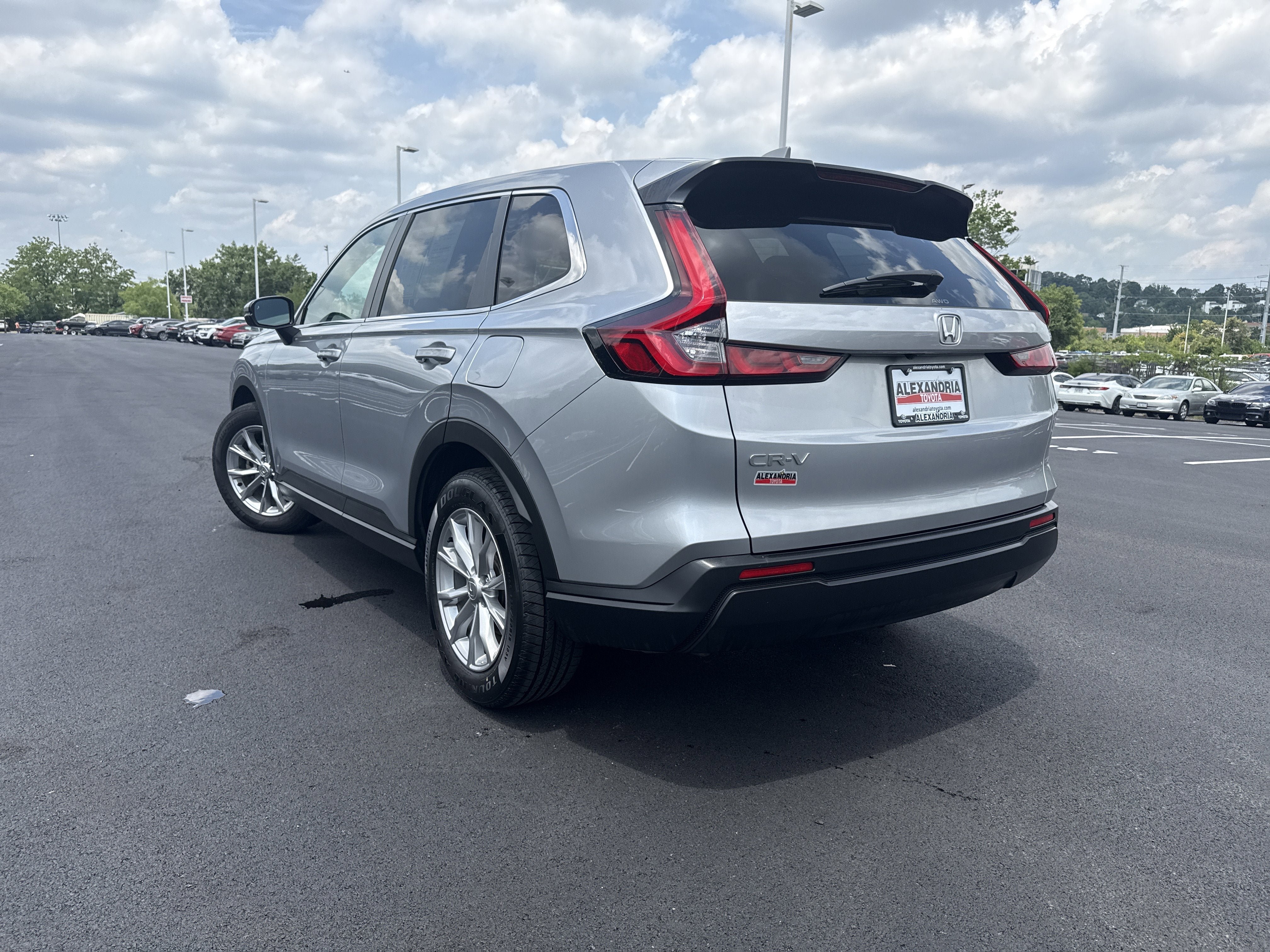 Used 2023 Honda CR-V EX image 5