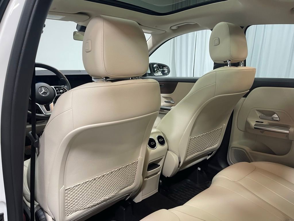 Used 2022 Mercedes-Benz GLA 250 4MATIC image 26